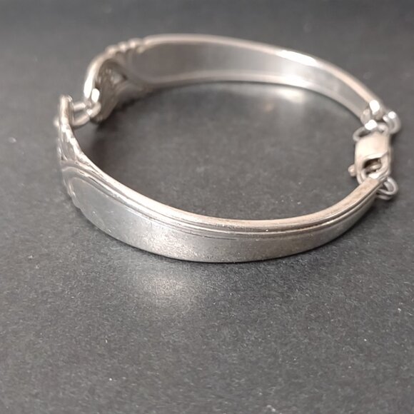 Cute Vintage Spring Glory Spoon Bracelet - Picture 3 of 9